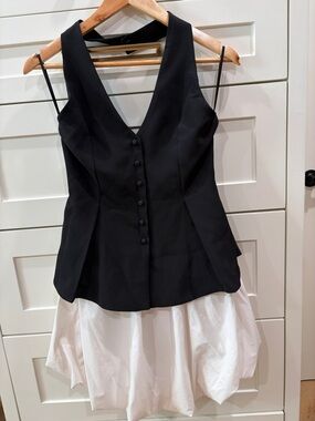 Black V-Neck Button-Front Camisole Top